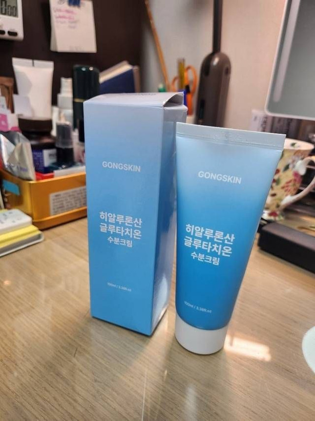 کرم مرطوب کننده هیالورونیک اسید و گلوتاتیون Gongskin