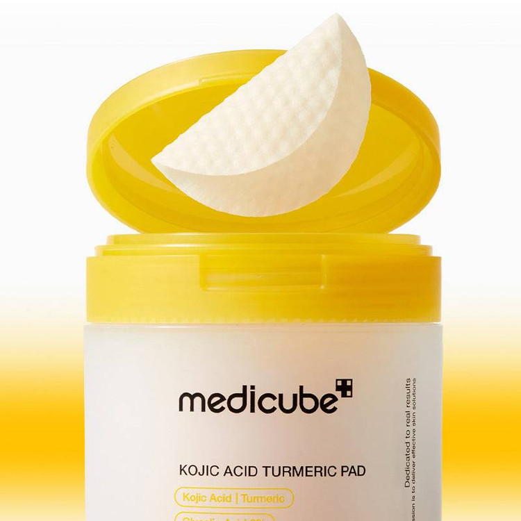 پد تونر کوجیک اسید و زردچوبه Medicube